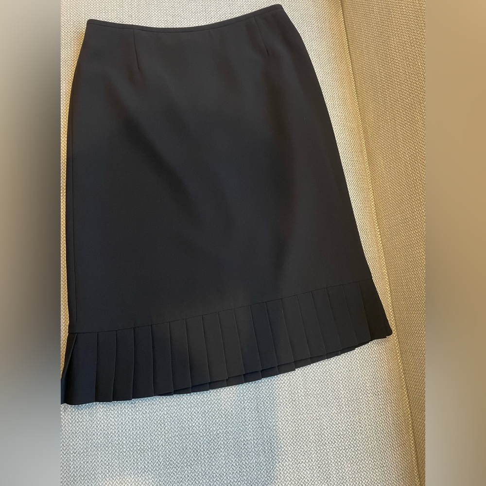Black skirt